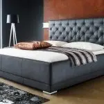 Bettrahmen im Boxspring-Look