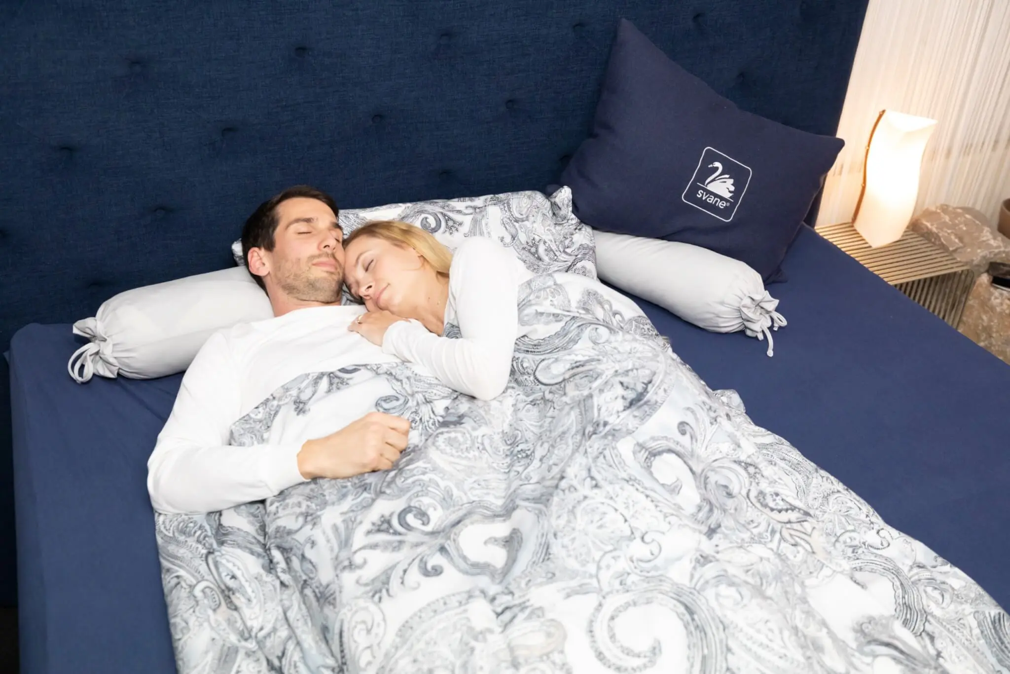 Julia und Björn finden: Ein Bestbed ist der BESTe Platz zum Schlafen